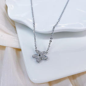 【限时8.8折】【线上铂金馆】PT950 【精品】铂金空心调节五瓣花花形套链(BFPTTL00055)预售产品下单后不退款不退货不换货不补差价)