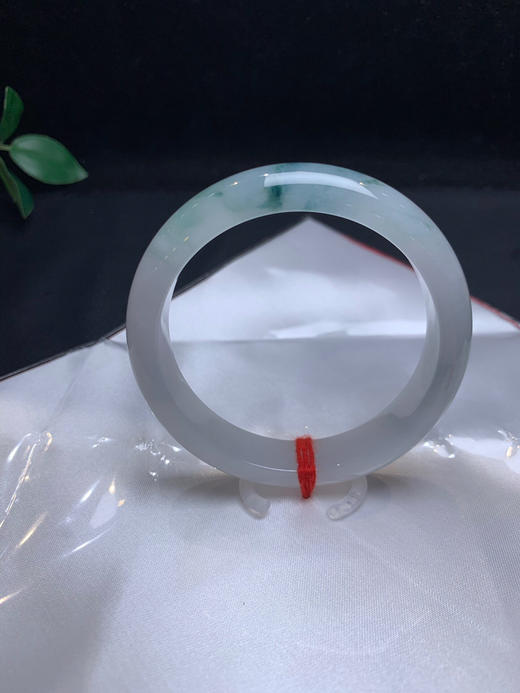 620439，57 冰飘绿花手镯，冰润干净，一截清新蓝花 商品图2