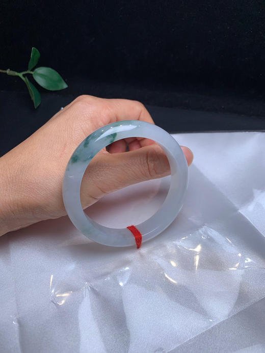 620439，57 冰飘绿花手镯，冰润干净，一截清新蓝花 商品图5