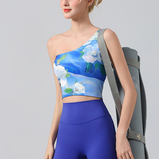 【126元任选2件】跃牌【漫西】系列 新款斜肩式时尚运动健身瑜伽服套装女带胸垫拼接Y279 商品图1