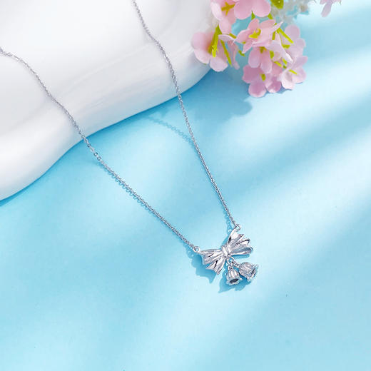 【限时8.8折】【线上铂金馆】PT950 #在逃公主 【国际铂金协会】铂金镂空在逃公主甜美少女心蝴蝶结铃兰花调节套链(ACPTTL00001)预售产品下单后不退款不退货不换货不补差价) 商品图1