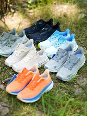 飞织透气网面超轻缓震泡棉大底情侣款运动跑鞋