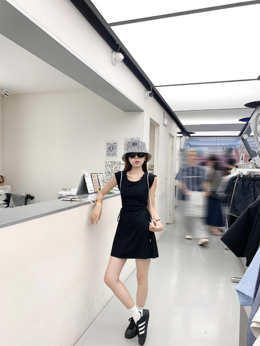 【169元任选2件】最后一波现货！2色侧边抽绳无袖连衣裙 商品图14