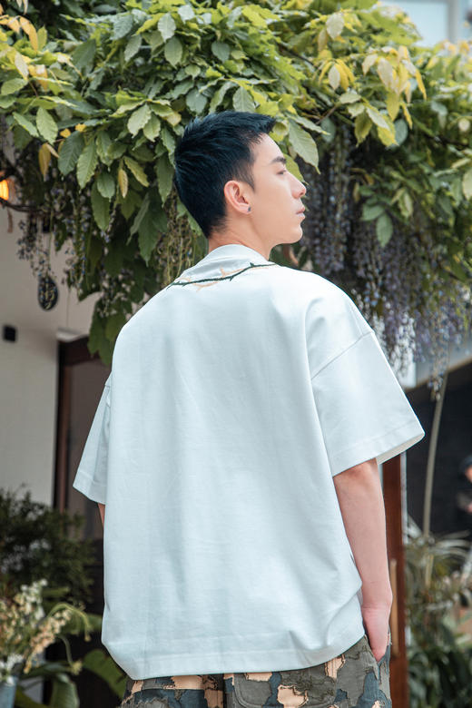 W522812387荆棘刺绣短袖T恤 商品图5