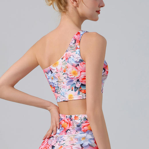 【126元任选2件】跃牌【漫西】系列 性感时尚单肩印花瑜伽背心运动健身五分裤带胸垫 商品图4
