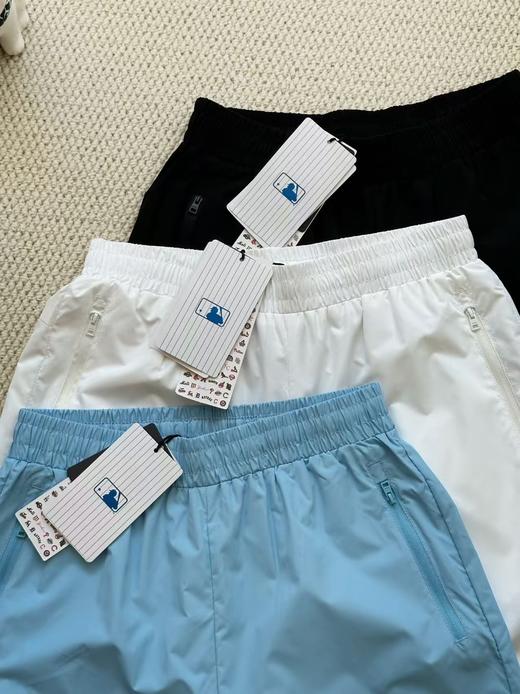 点此购买 MLB洋基队夏季男女款梭织休闲短裤 LL 324023 商品图9