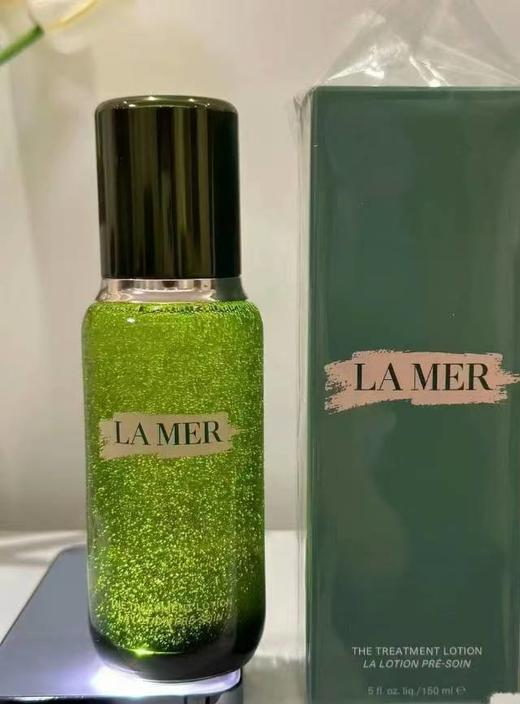 海蓝之谜保真‼️ 经销商为了明年能达到配额要求冲业绩，399一瓶额外还送3️⃣0️⃣ml，并且日期很好不临期❗️❗️
保真的情况下价格实属合适供应商年中盘库手慢无  正品保证，一般贸易，链路齐全❗ 商品图2