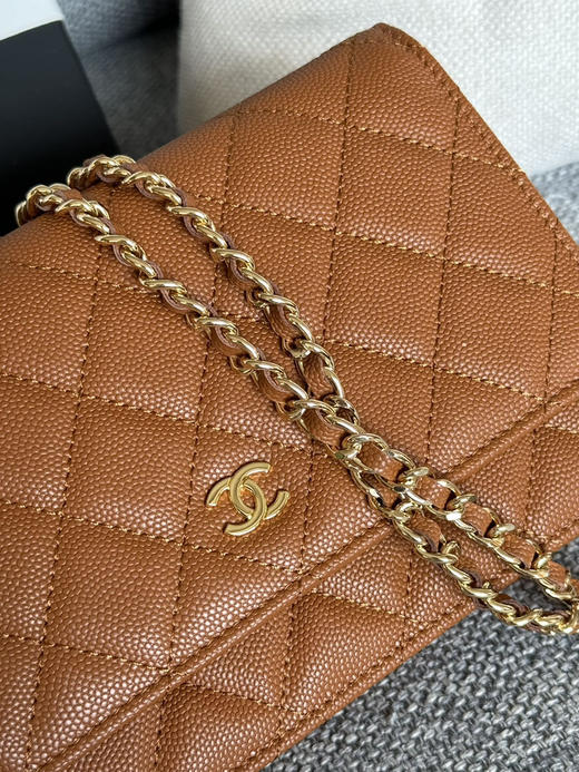 香奈儿woc链条包🉐️牛皮-棕色金扣（⚠️细球纹） 商品图1