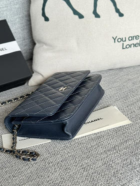 香奈儿woc链条包🉐️牛皮-深蓝色银扣（粗球纹）