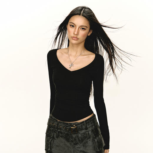 Ariseism美式复古百搭纯色V领长袖t恤女2025春季新款修身显瘦上衣 商品图2