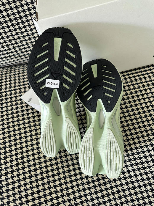 现货 THS-限时 情侣款 萨洛*M6家联名款 巨巨巨透气网眼运动鞋 3色 QZ114 商品图14