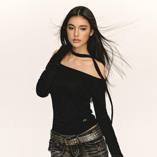 Ariseism 美式复古设计感斜肩长袖T恤女春季新款露肩修身打底上衣 商品图3