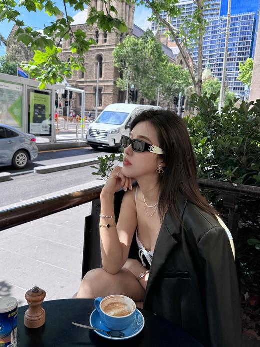 香奈儿 CH5525 熊猫色来咯 原版高品质偏光片 直呼泰酷辣 休闲墨镜（JH） 商品图1