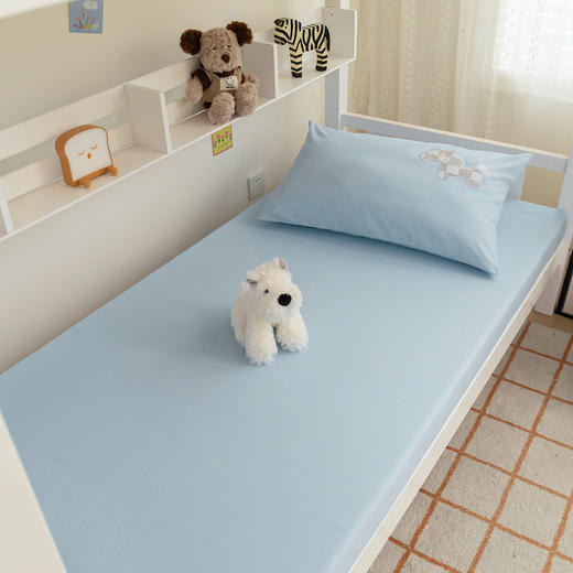 【品牌直发】加倍生活 A类60S全棉学生宿舍三件套 专为学生设计 高密长绒棉 贴布绣刺绣工艺 可水洗机洗 商品图4