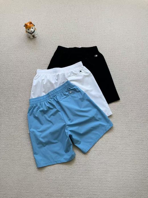 点此购买 MLB洋基队夏季男女款梭织休闲短裤 LL 324023 商品图1