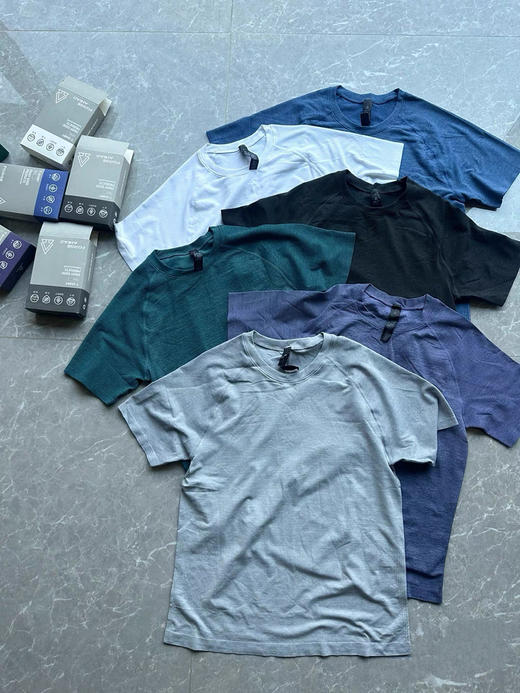 全新正品银泰撤柜MVT全针织系列运动速干透气短袖T恤

黑色 白色 灰色 墨绿 海蓝 桑紫

M-XXL

原价500➕ 商品图0