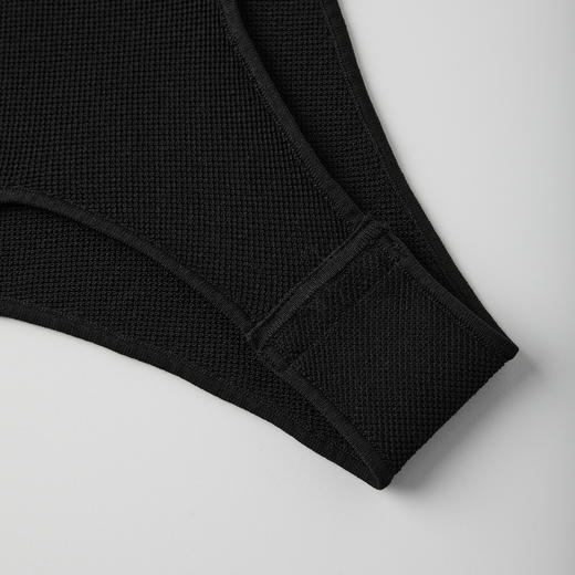 ROMI STUDIO 简约高级感黑色翻领无袖弹力修身连体衣 RW24ASG0878（现货） 商品图4