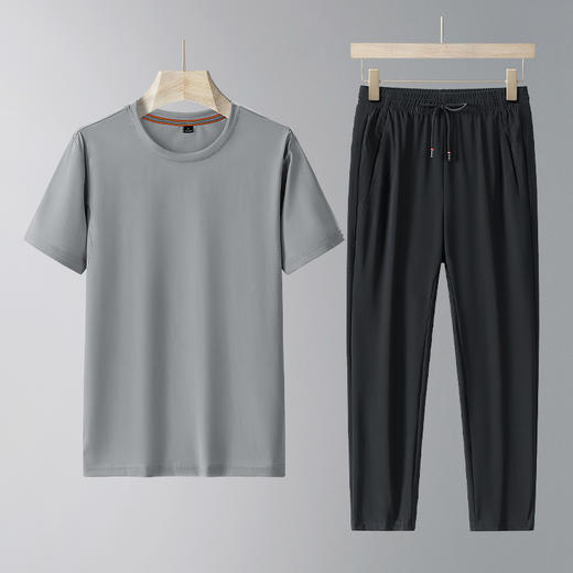 【超大码】【夏季套装】【DSK】大依优型大码冰丝短袖T恤长裤套装圆领时尚潮流宽松潮牌加肥加大上衣男士半袖 商品图0