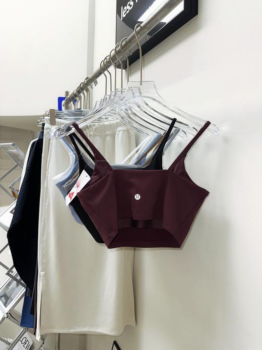 点此购买 lulu露露Flow Nulu女士一体式运动上衣 my 323932 商品图7