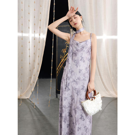 三彩【蝶影芳菲】2025秋季新款蝴蝶吊带裙荡领收腰A字裙长裙中式C 商品图3