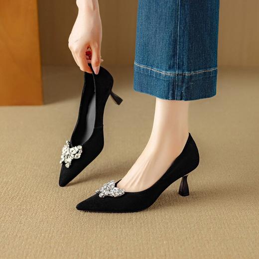 【预售5天】气质羊翻皮尖头浅口单鞋蝴蝶结水钻婚鞋通勤高跟鞋DB&M6398 商品图4