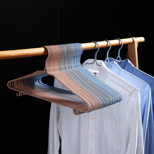 【批发】美丽雅粗彩浸塑带钩衣架大号（45cm）颜色随机 1把 商品图0