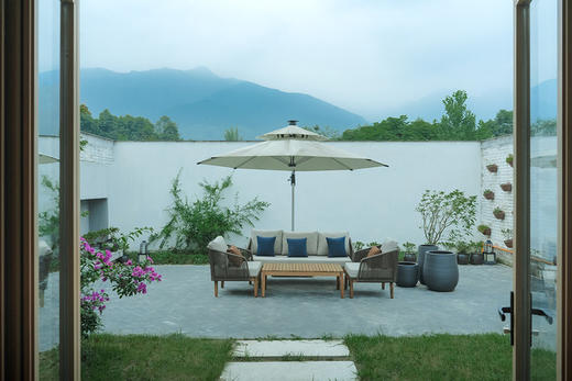 【绵竹·花厢九龙山院子】周末不加价！五星口碑亲子友好酒店
🏞️颜值TOP，九龙山下遛娃宝藏地
🌌独院200平+私密隐居，环境优美空气鲜 商品图0