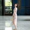 西子/【倾城之恋】新中式金葱蕾丝印花立领盘扣斜襟收腰显瘦减龄粉色旗袍/QPTJ144 商品缩略图1