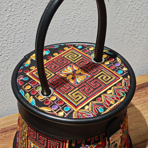 【经典绣花】鹤颜归水桶手提包 | 现货加急发 商品图4