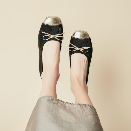 香港AINADA艾娜达 轻奢同款 小香风晚晚鞋 宽松方头 柔软舒适 B03 商品图5