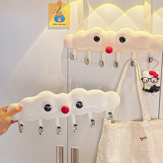 【可爱云朵挂钩】学生宿舍衣柜包包挂件钥匙扣门后收纳可爱云朵挂钩免打孔壁挂粘钩。ry 商品图2
