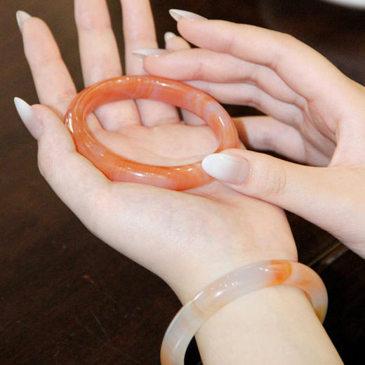 心选丨GIRATI 好运锦鲤蜜糖色天然高冰种玛瑙手镯【买一送一】 商品图1