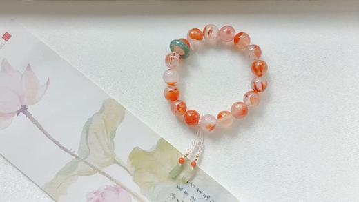 美自天成 自然杰作 冰飘南红单圈，翡翠点缀，仙气飘飘  直径10.7mm 商品图1