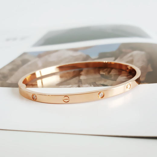【95新】Cartier卡地亚LOVE系列B604761718K玫瑰金窄版六钻LOVE手镯17号中性款现售价：30000！020725NJS01 商品图3