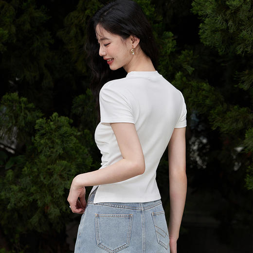 西遇黑色气质紧身T恤女新款不规则下摆设计感短袖蓝色V0050525/10740173 商品图4