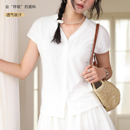 【自由随性，时髦百搭】夏季莱赛尔天丝亚麻针织短袖   V领纽扣开衫短袖 & 圆领撞色短袖 商品图9
