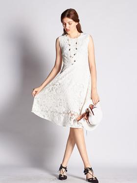 🌿 梵高的白玫瑰裙语