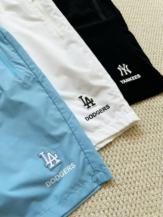 点此购买 MLB洋基队夏季男女款梭织休闲短裤 LL 324023 商品图10