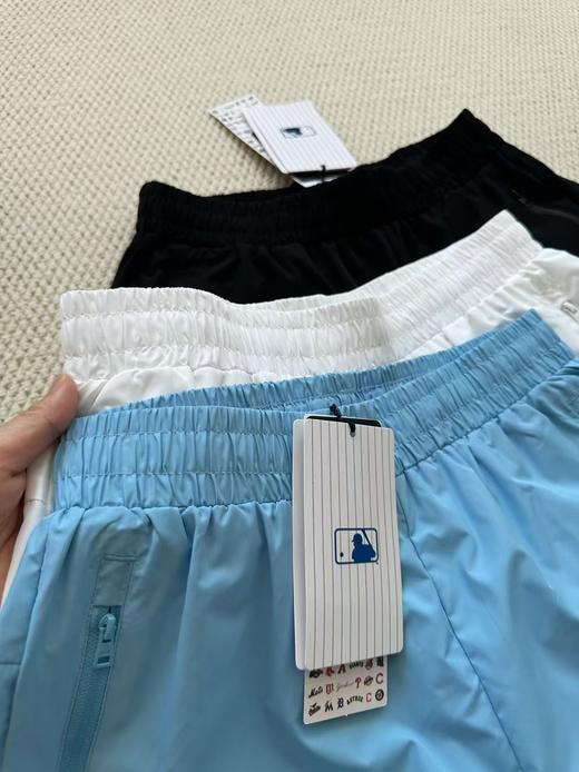 点此购买 MLB洋基队夏季男女款梭织休闲短裤 LL 324023 商品图12