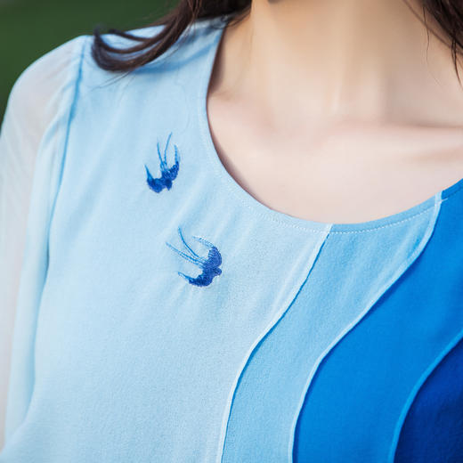 【林栖设计小店】（现货）【林栖推荐】渐变蓝色海浪真丝上衣2025春夏新品花仙子长袖上衣女N1953180 商品图8