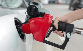  加油加满和加200块，哪个会更省钱？真相竟然是......