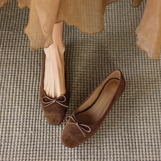 【预售5天】平底晚晚温柔豆豆单鞋女2025船鞋孕妇大码芭蕾舞红色配裙子瓢鞋6617 商品图1