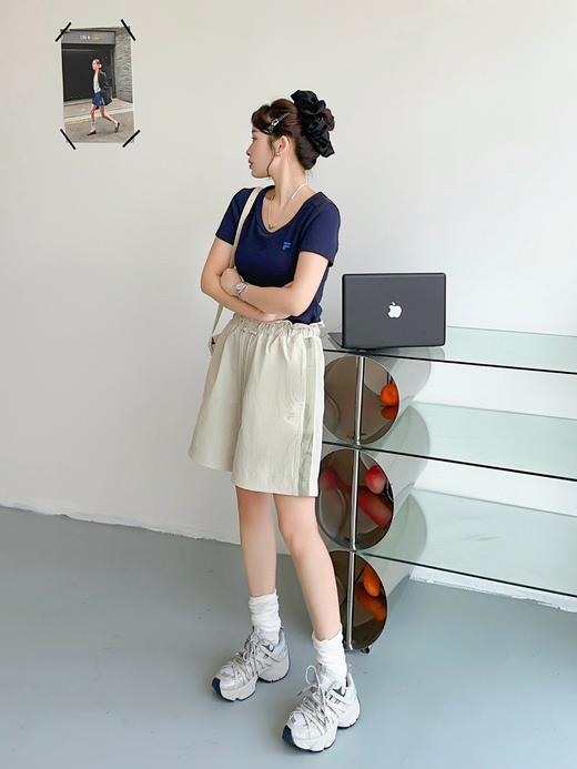 点此购买 斐乐夏季女士立体logo印花短裤 37 324070 商品图2