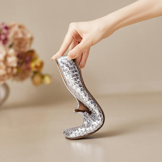 【预售5天】金色编织包头拖新款方头内增高平底拖真皮拼接通勤配裙穆勒鞋MBJR&6920 商品图2