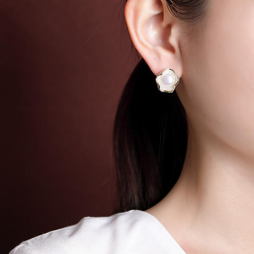 【荷叶清露】S925纯银镀金淡水珍珠荷叶花苞耳钉【CW-ED03029】 商品图3