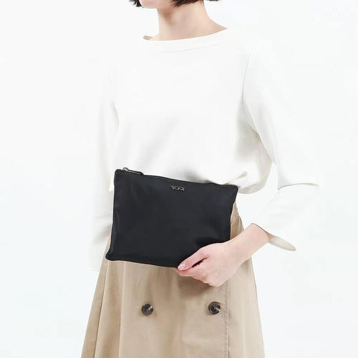 原单TUMi 新款尼龙手提旅行包   尺寸：58.5/35.5cm。 自己备注颜色。黑色。酒红色。炫彩 商品图3