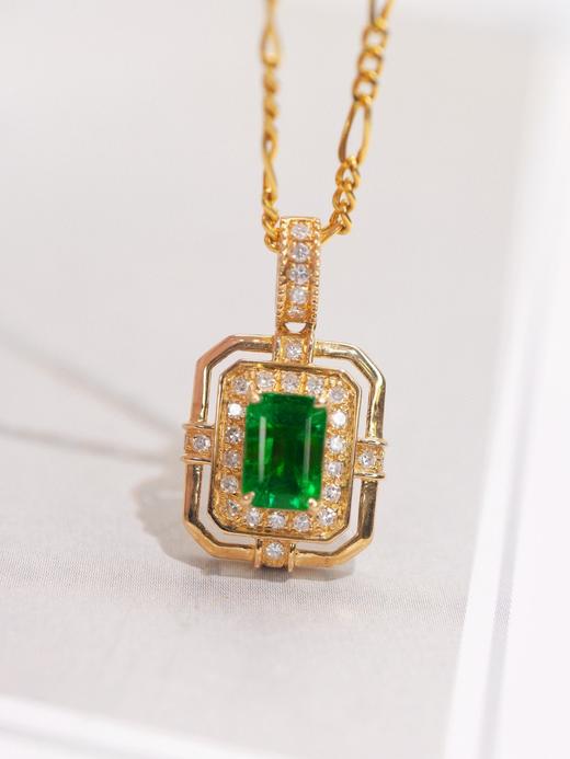 0.9ct刻面祖母绿吊坠 商品图3