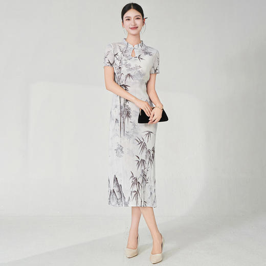 「自」全新升级【铂金会员247/天猫329/差价82】(84629)洛诗琳新中式改良旗袍裙2025复古水墨印花开叉褶皱连衣裙 商品图0