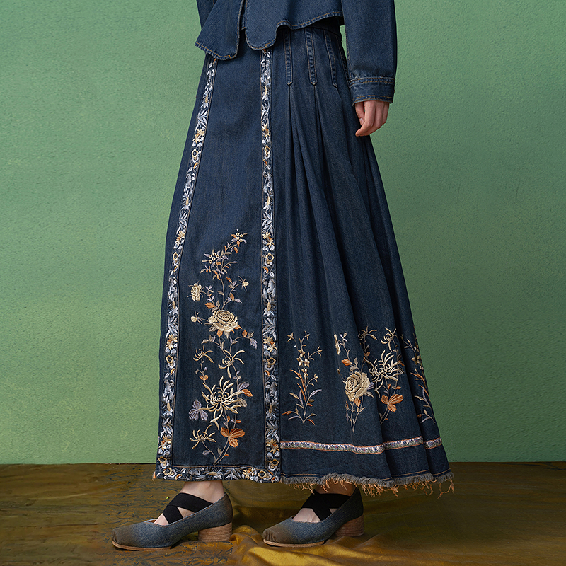 【林栖设计小店】（现货）【孟庭苇同款】天丝牛仔马面裙新中式2025早秋新款半身裙女1953125