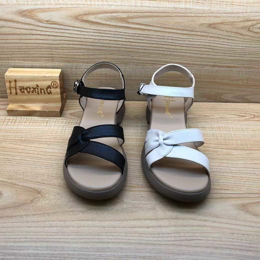 豪行2024年夏季新品时尚休闲真皮简约女凉妈妈鞋24215882 商品图4